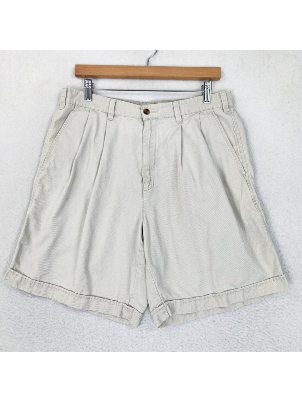 Eddie Bauer Shorts Mens 34 Cream Off White Pleated Vintage Chino Cotton Casual